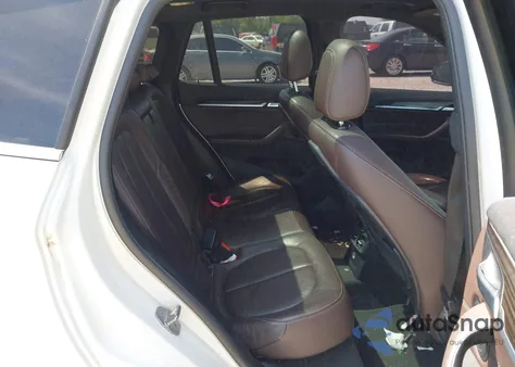 2017 BMW X1 xDrive28I из США, поврежденный, VIN WBXHT3Z39H4A52357